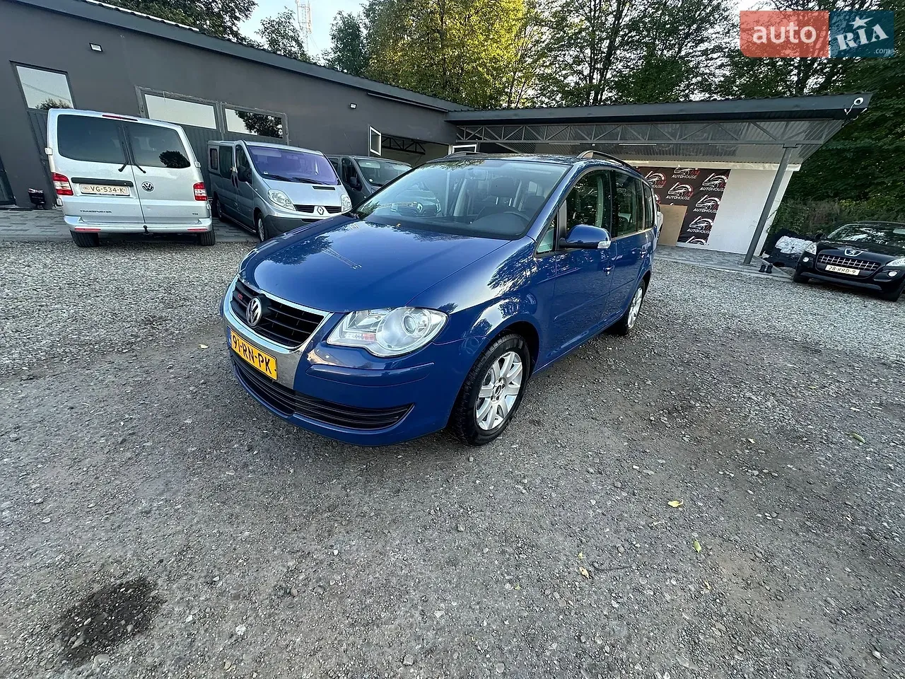 Volkswagen Touran 2009 photo 3