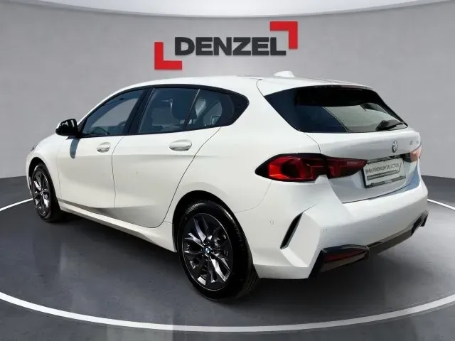 BMW 1 Series 2025 photo 3