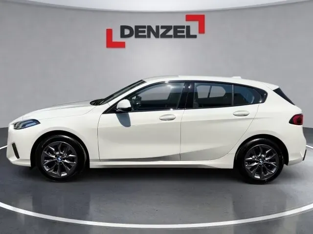 BMW 1 Series 2025 photo 2