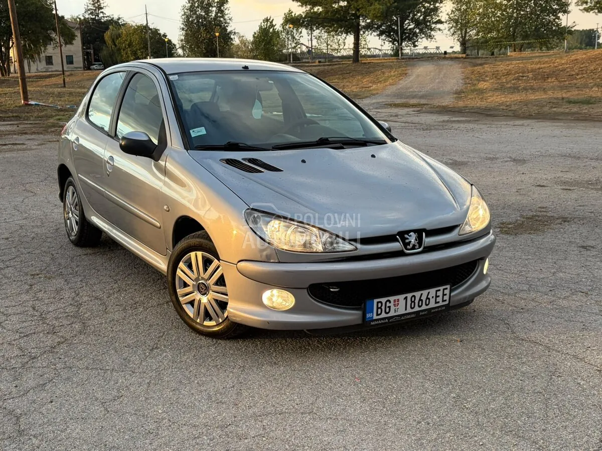 Peugeot 206 2005 photo 3