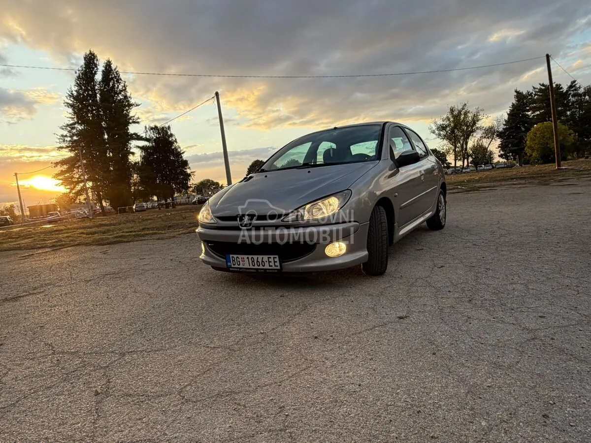 Peugeot 206 2005 photo 5