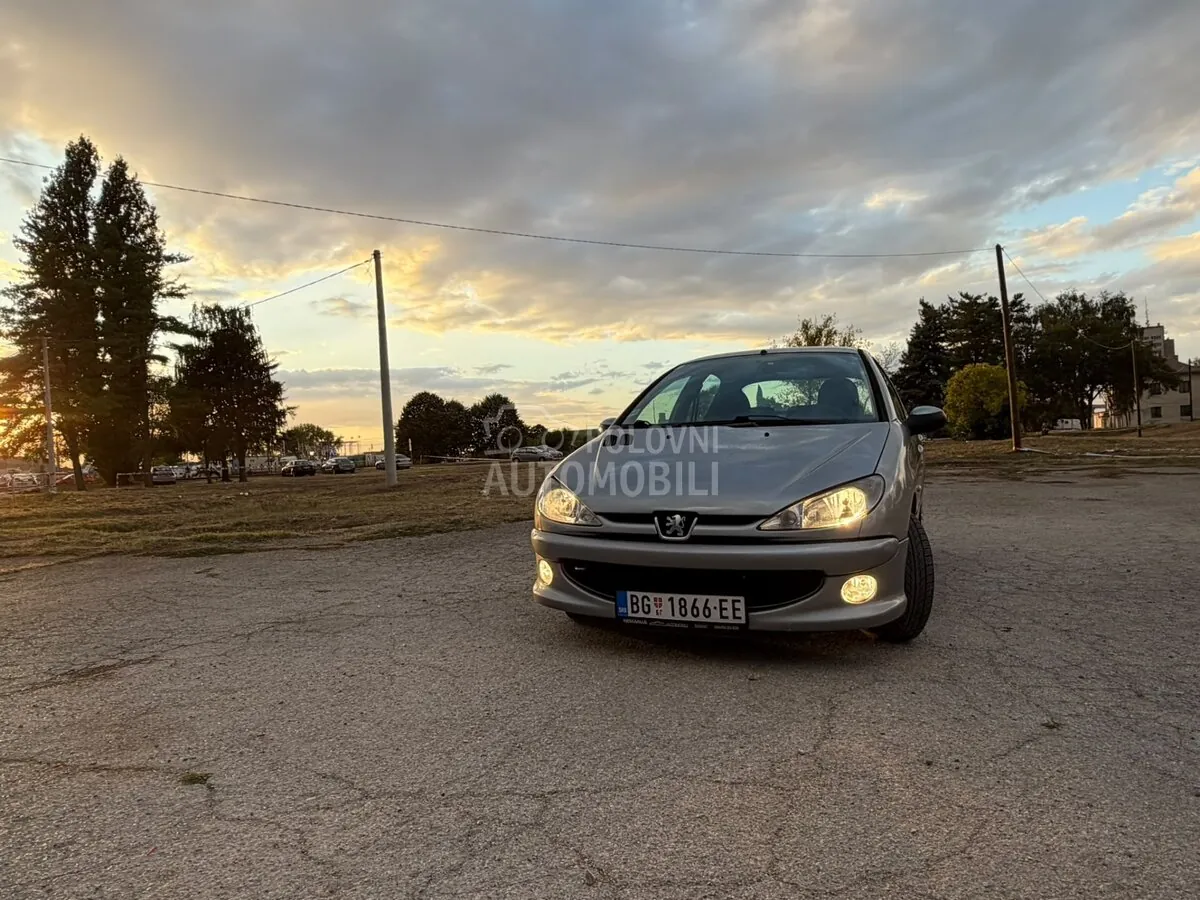 Peugeot 206 2005 photo 4