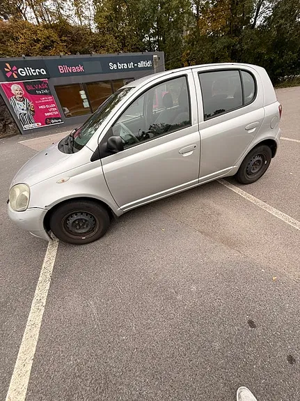 Toyota Yaris 2002 photo 3