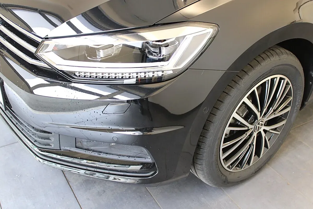 Volkswagen Touran 2026 photo 2
