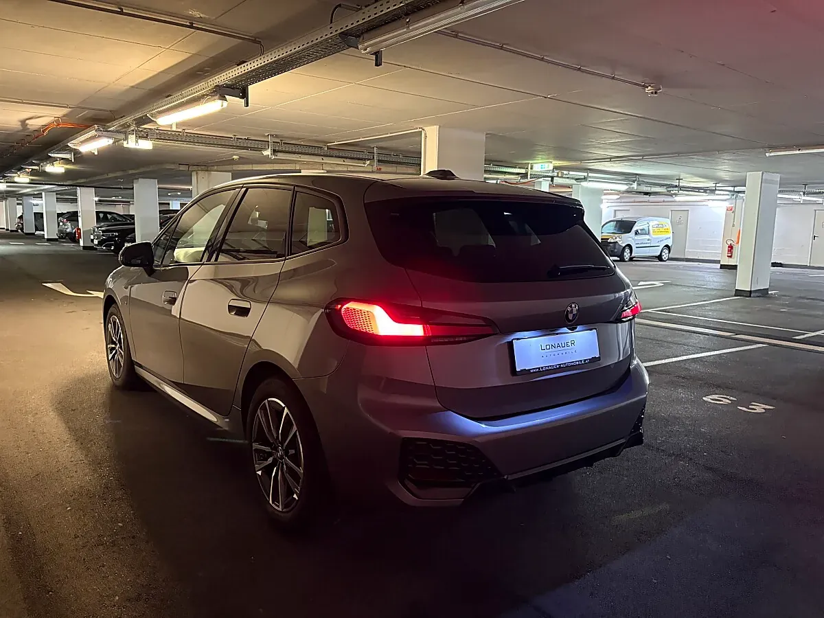 BMW 2 Series 2023 photo 3