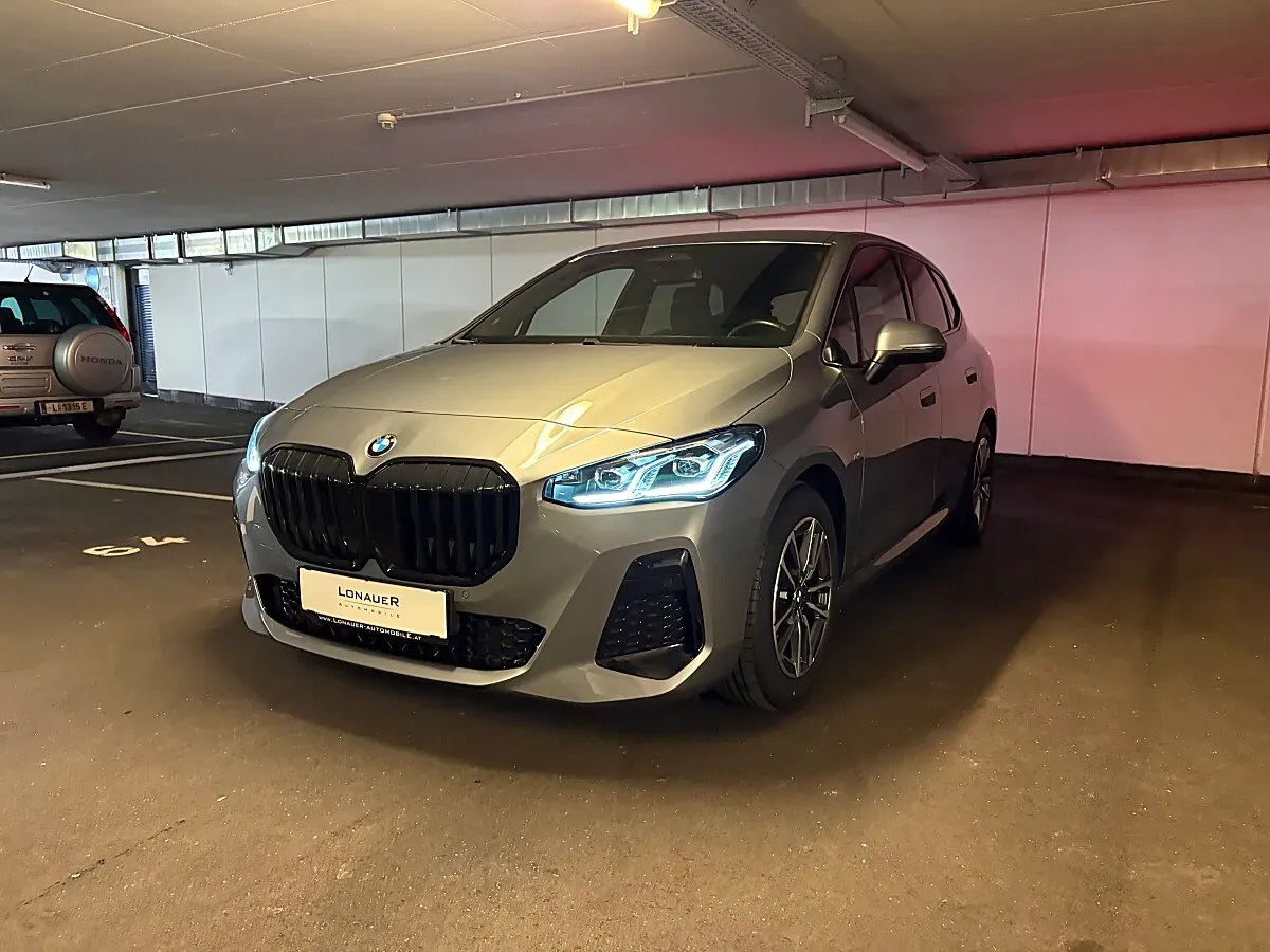 BMW 2 Series 2023 photo 2