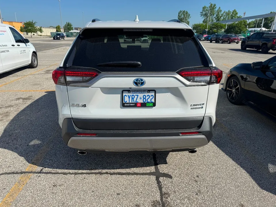 Toyota Rav4 2024 photo 2