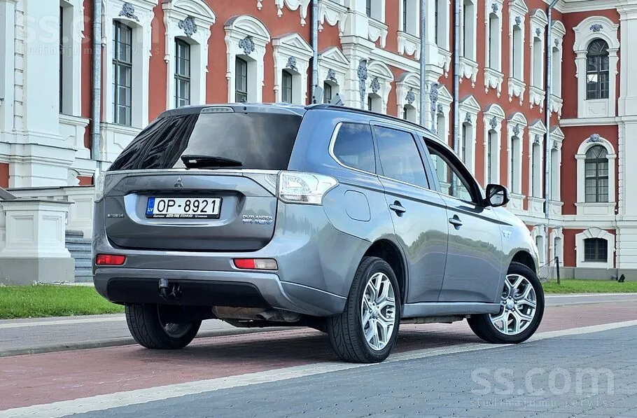 Mitsubishi Outlander 2014 photo 5