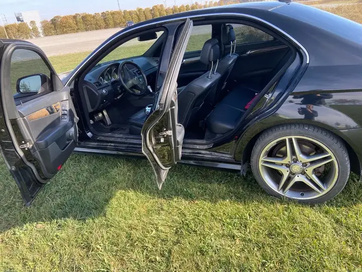 Mercedes-Benz C-Class 2009 photo 5