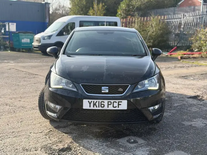 Seat Ibiza 2016 photo 2
