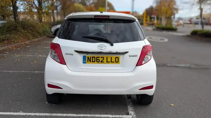 Toyota Yaris 2012 photo 5