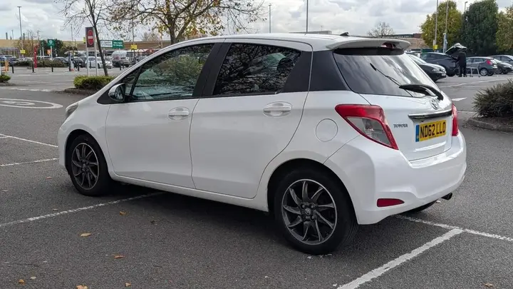 Toyota Yaris 2012 photo 4
