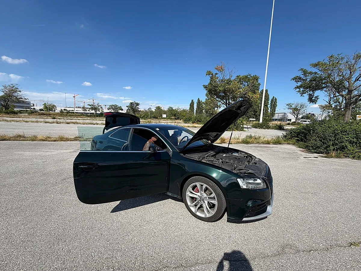 Audi A5 2010 photo 2