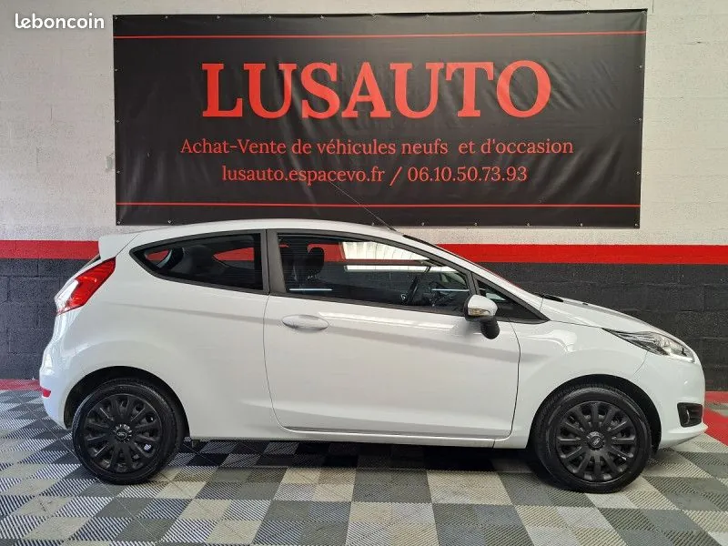 Ford Fiesta 2016 photo 2