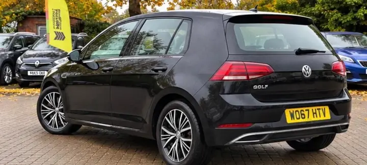 Volkswagen Golf 2018 photo 2