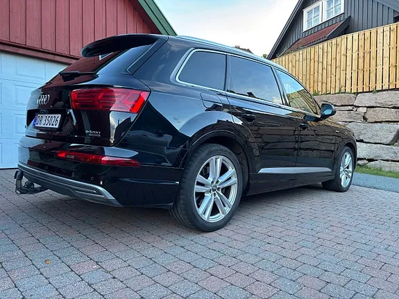 Audi Q7 2018 photo 3
