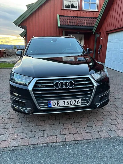 Audi Q7 2018 photo 2