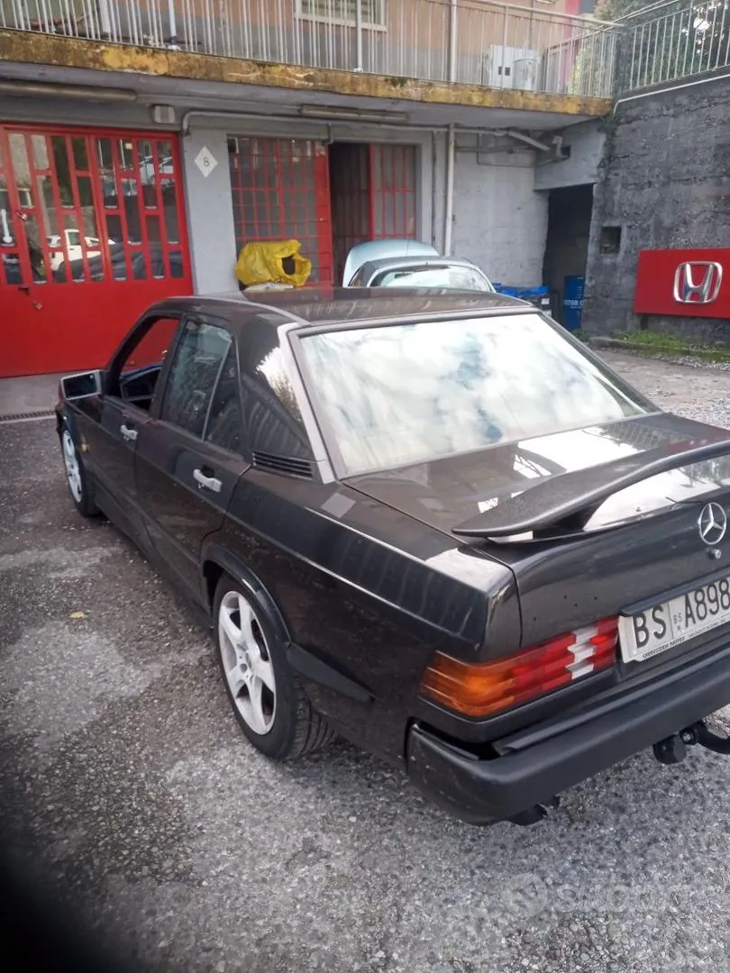 Mercedes-Benz 190 1988 photo 3