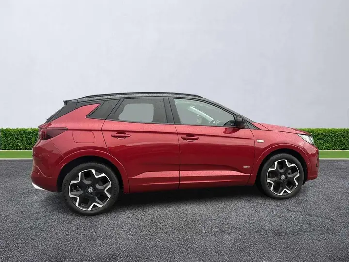Vauxhall Grandland 2023 photo 3