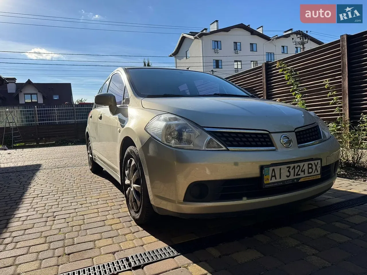 Nissan Tiida 2008 photo 2
