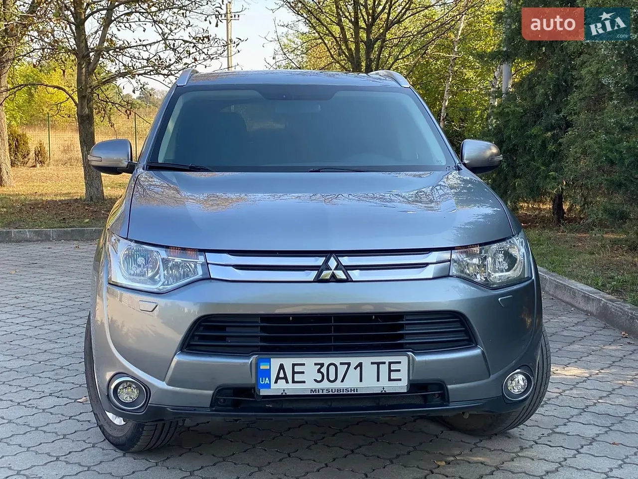 Mitsubishi Outlander 2014 photo 2