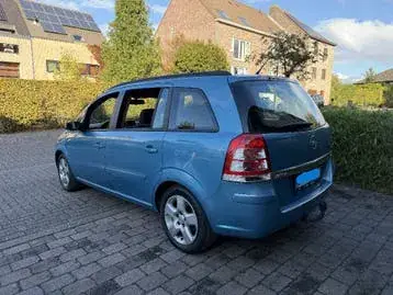 Opel Zafira 2005 photo 2