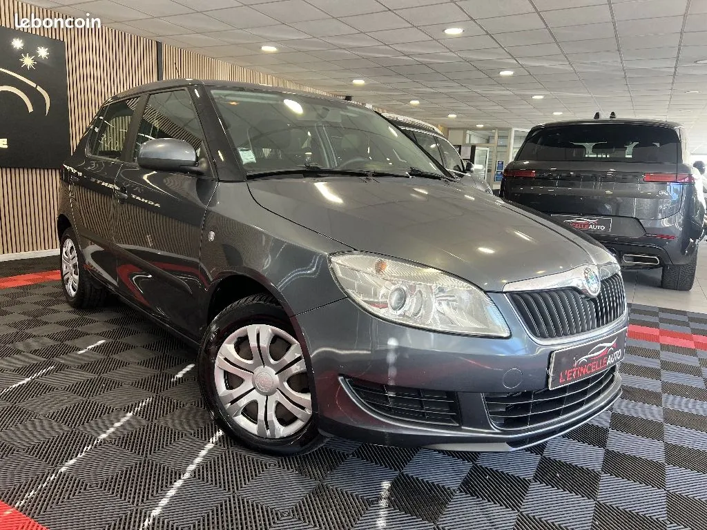 Skoda Fabia 2012 photo 4