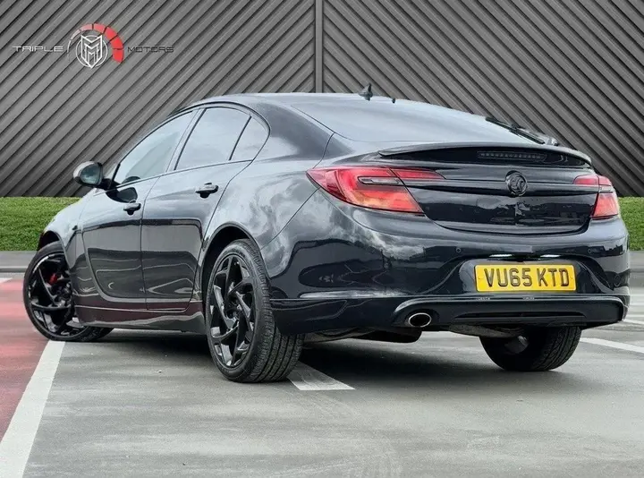 Vauxhall Insignia 2015 photo 3