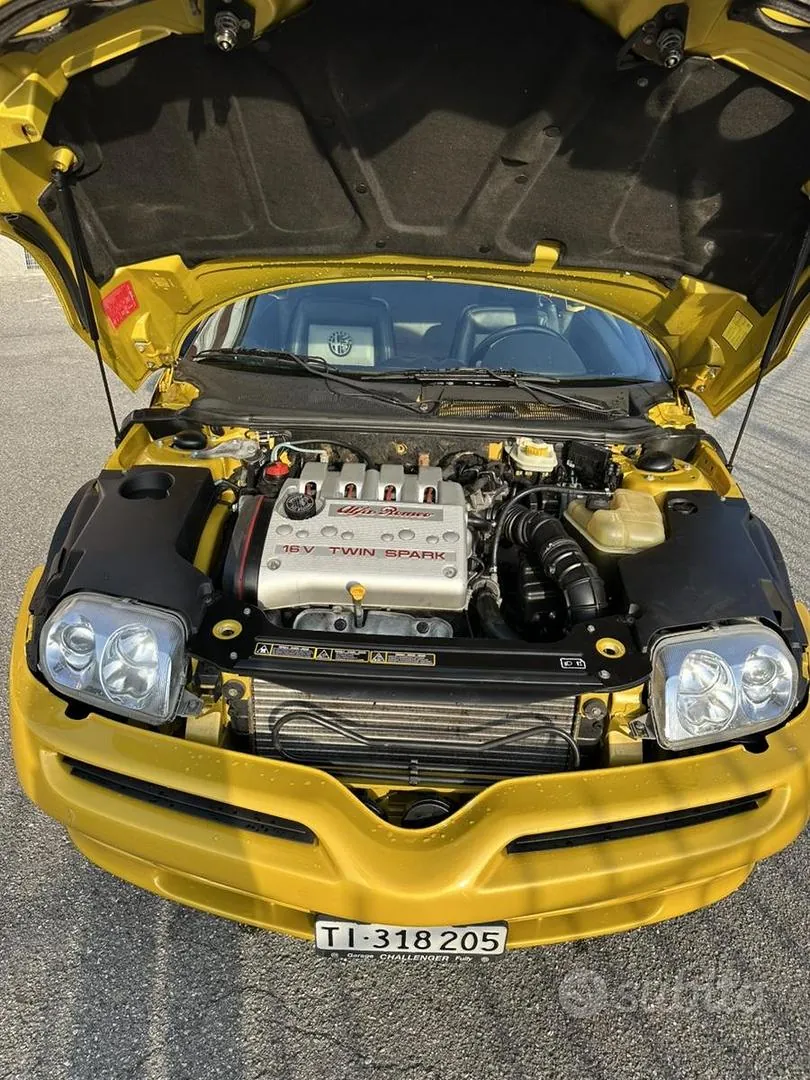 Alfa Romeo Spider 2001 photo 5