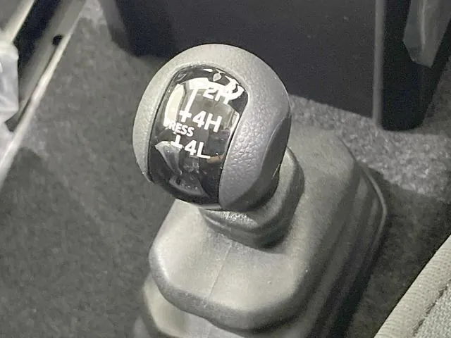 Suzuki Jimny 2025 photo 3
