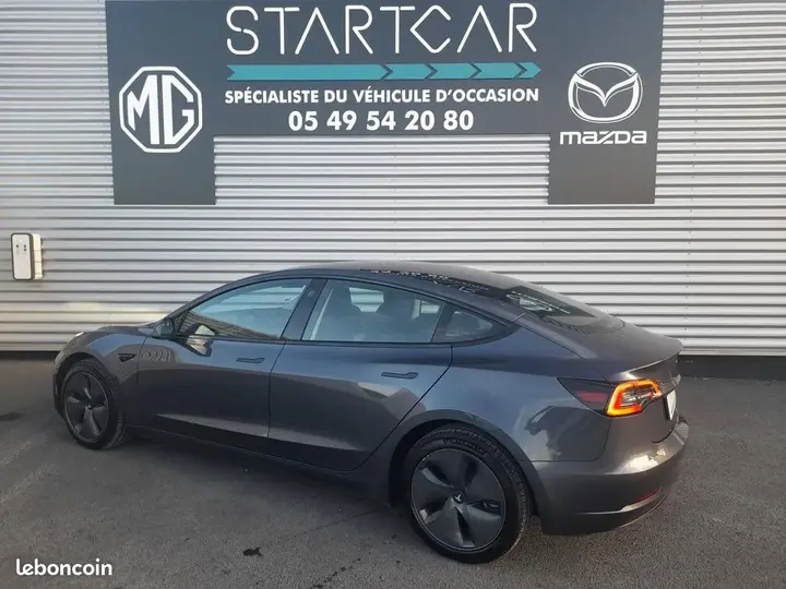 Tesla Model 3 2022 photo 4
