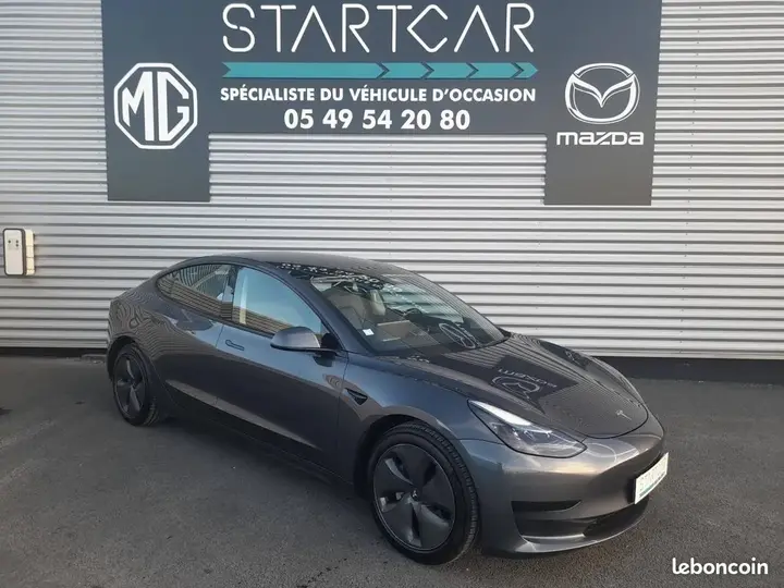 Tesla Model 3 2022 photo 2