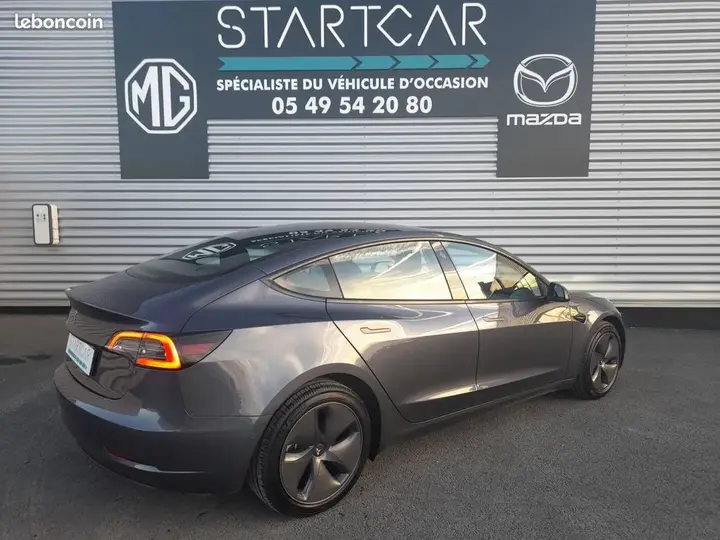 Tesla Model 3 2022 photo 3