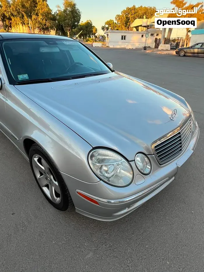 Mercedes-Benz E-Class 2004 photo 3