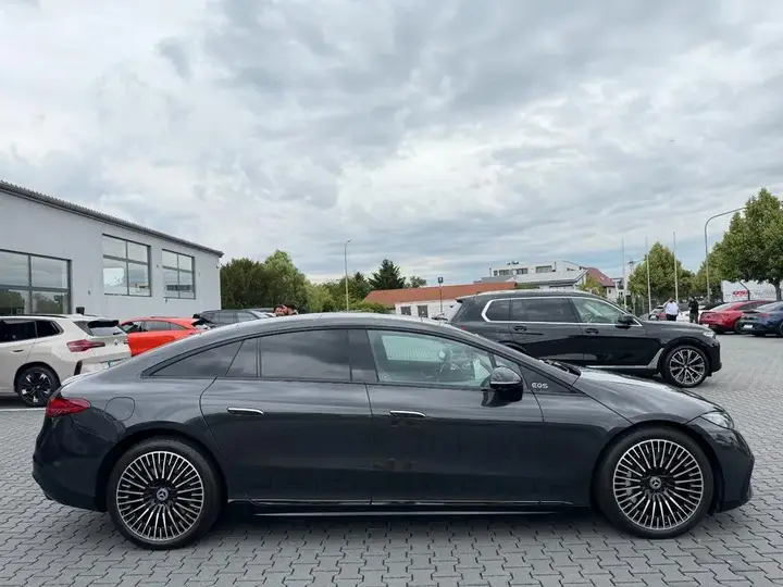 Mercedes-Benz Eqs