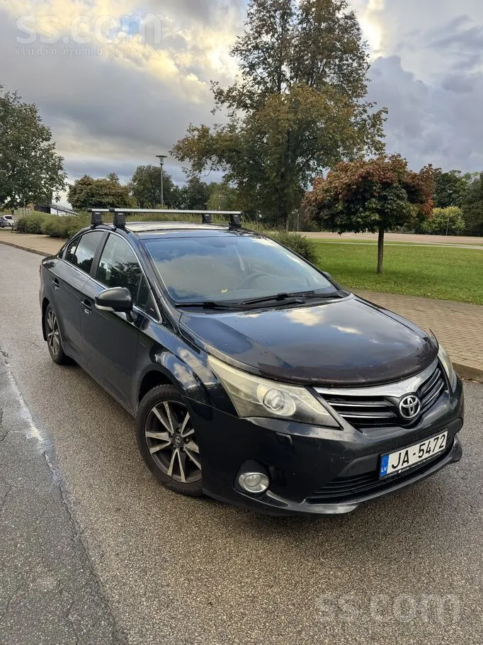 Toyota Avensis 2012 photo 2