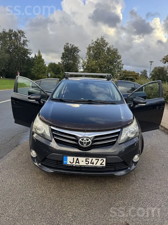 Toyota Avensis 2012 photo 4