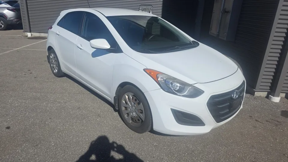 Hyundai Elantra 2016 photo 2