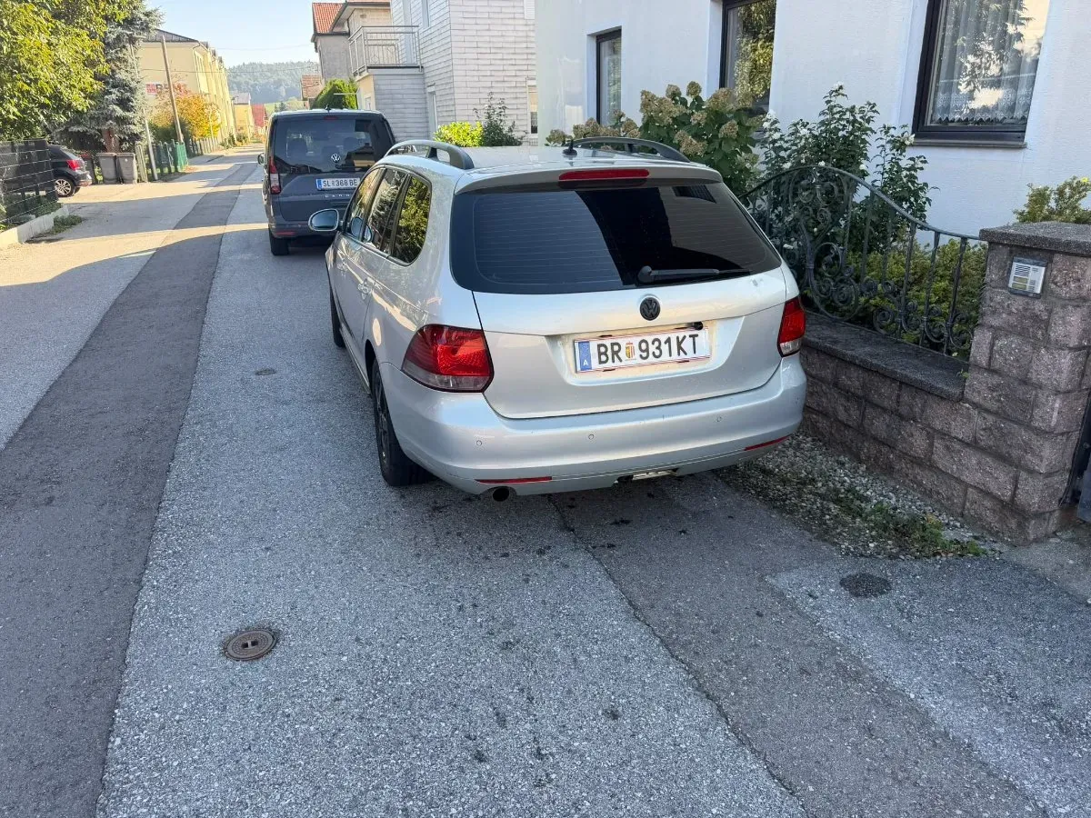 Volkswagen Golf 2009 photo 2