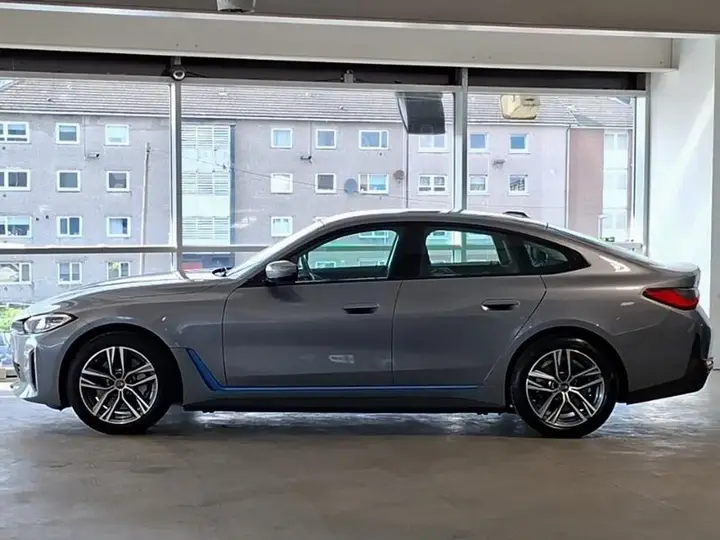 BMW I4 2024 photo 4