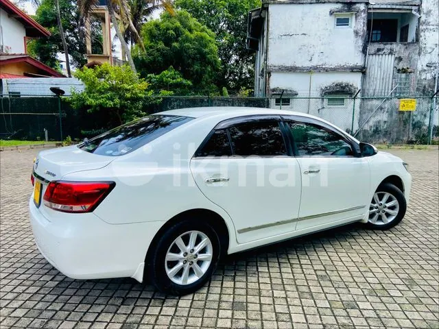 Toyota Premio 2019 photo 2
