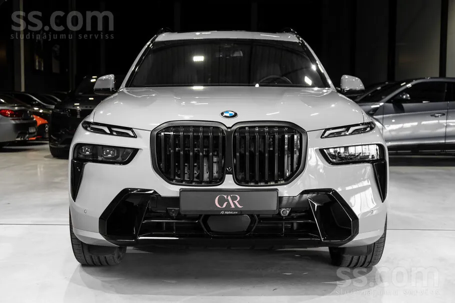 BMW X7 2026 photo 2