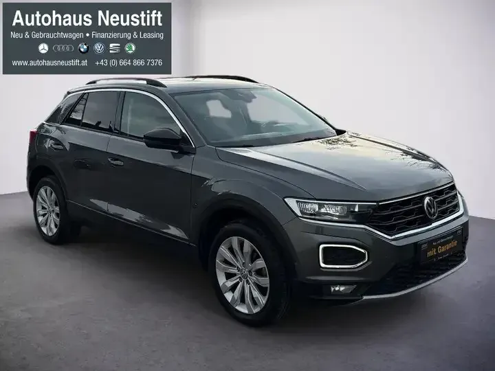 Volkswagen T-Roc 2019 photo 2