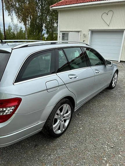 Mercedes-Benz C250 2010 photo 3