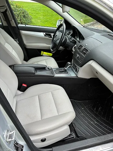 Mercedes-Benz C250 2010 photo 4