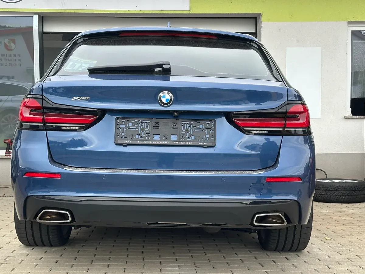 BMW 5 Series 2021 photo 2