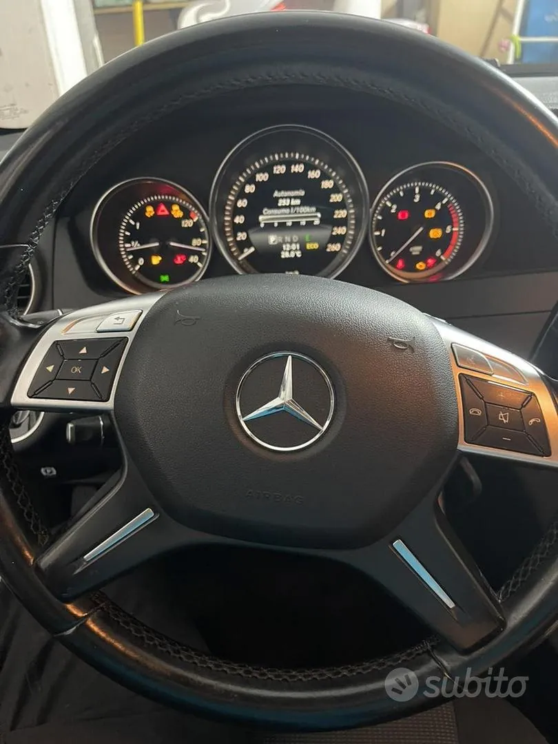 Mercedes-Benz C 2014 photo 3