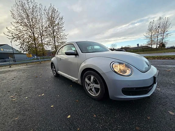 Volkswagen Beetle 2012 photo 2