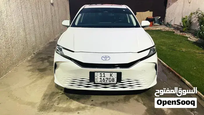 Toyota Camry 2025 photo 2