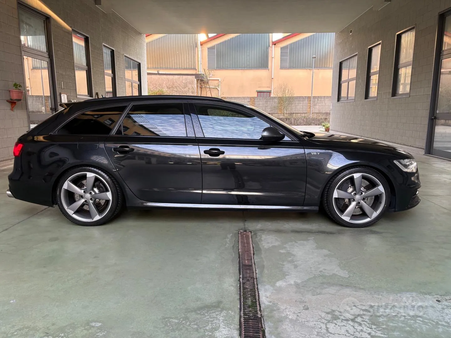 Audi A6 2014 photo 2